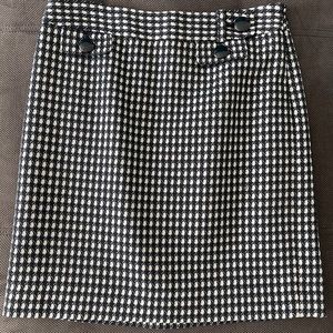 Black and white pencil skirt by Ann Taylor